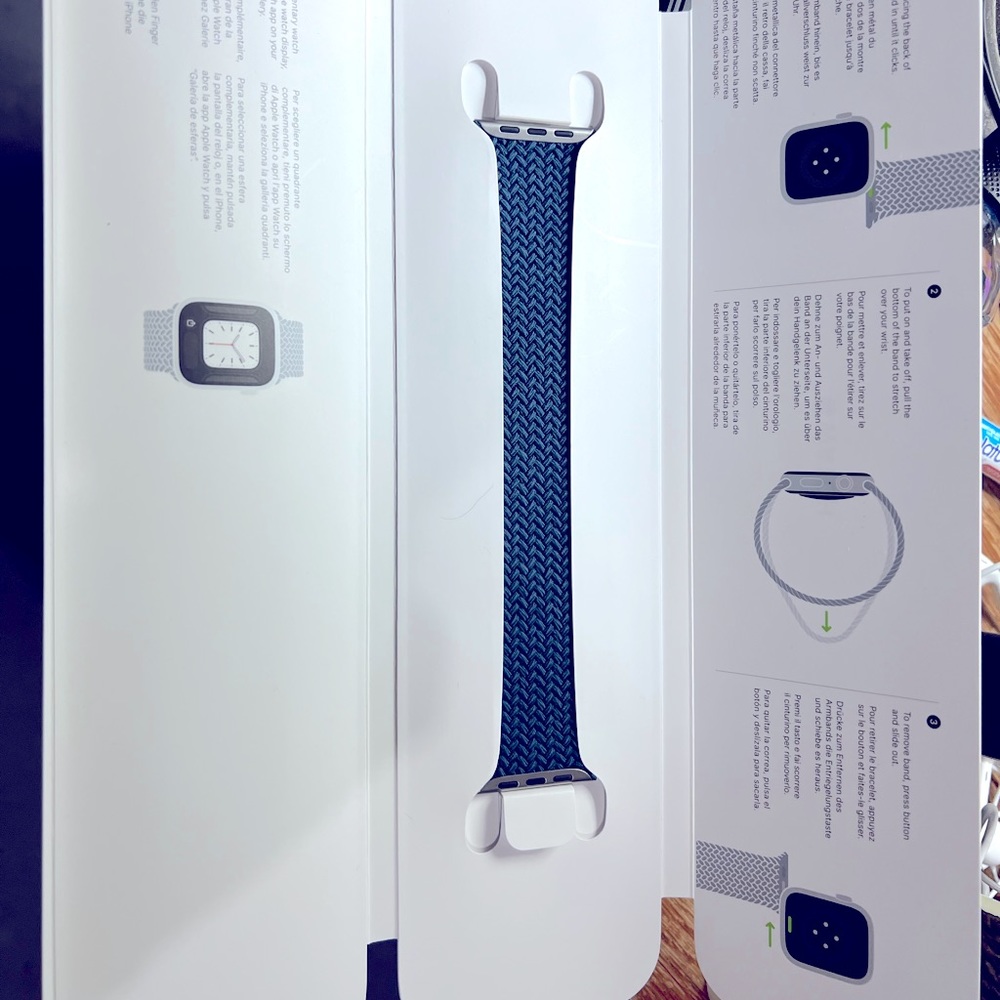 Apple infinity loop band